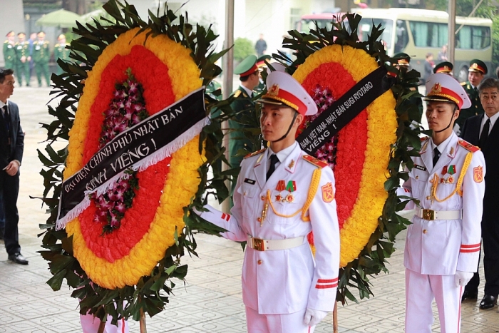 doan lanh dao bo ngoai giao vieng nguyen chu tich nuoc le duc anh