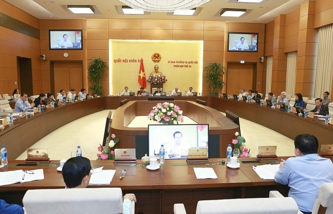 Uỷ ban Thường vụ Quốc hội thảo luận về Luật Đầu tư công (sửa đổi)