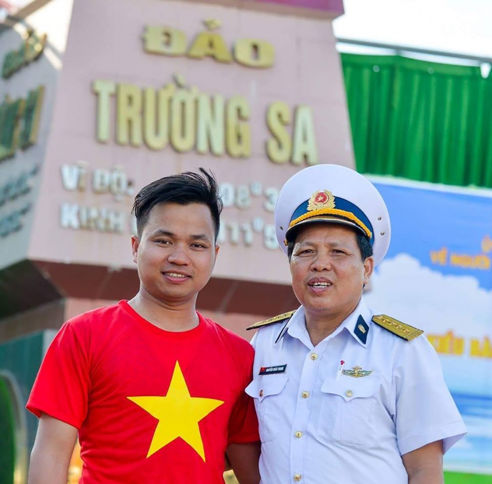 Tình yêu sắt son với biển đảo quê hương tinh yeu sat son voi bien dao que huong