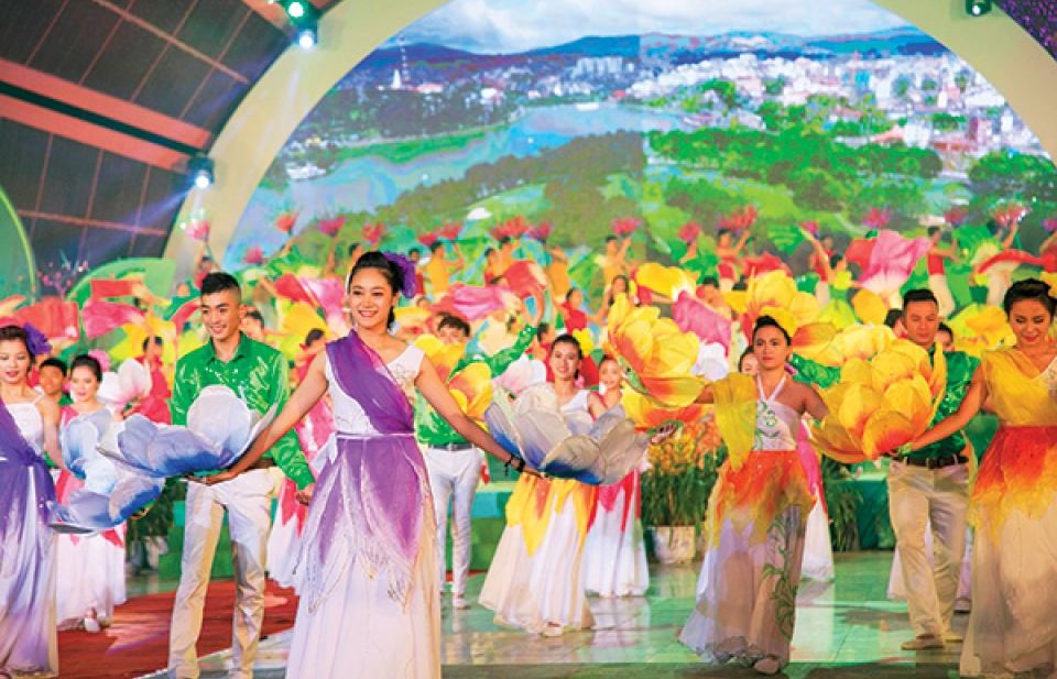 Nâng cao dân trí để hội nhập