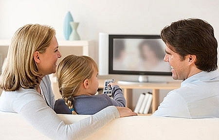 Nhà Văn hóa Hữu Ngọc: Tivi tốt hay xấu