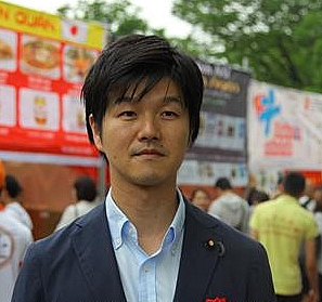 vi tri rat dac biet trong trai tim cong dong quoc te