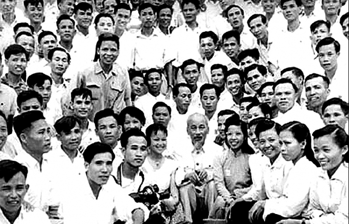 Chủ tịch Hồ Chí Minh với Báo chí cách mạng Việt Nam