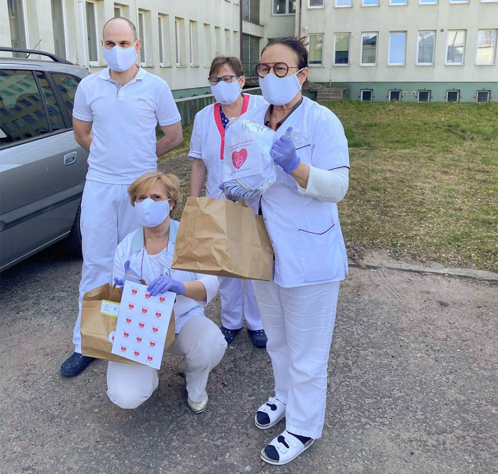 covid 19 va chien thang cua nghia tinh cong dong viet nam tai ba lan