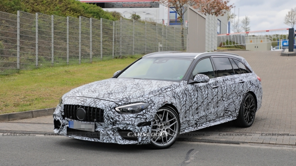 Mercedes-AMG C63 Estate 2022 chạy thử nghiệm trên đường phố