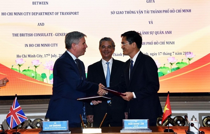 Tổng Lãnh sự Anh: Phối hợp giúp TP. Hồ Chí Minh xây dựng đô thị thông minh tong lanh su anh phoi hop giup tp ho chi minh xay dung do thi thong minh