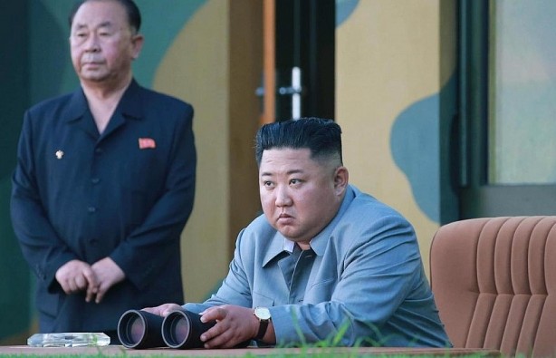 Triều Tiên: Ba thông điệp, một nước cờ