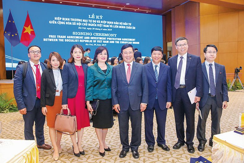 dam phan fta the he moi mot quyet sach chien luoc thoi hoi nhap toan dien va sau rong