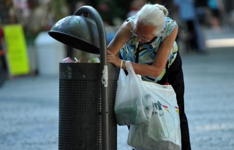 Nước giàu và nghịch lý “càng già, càng nghèo”