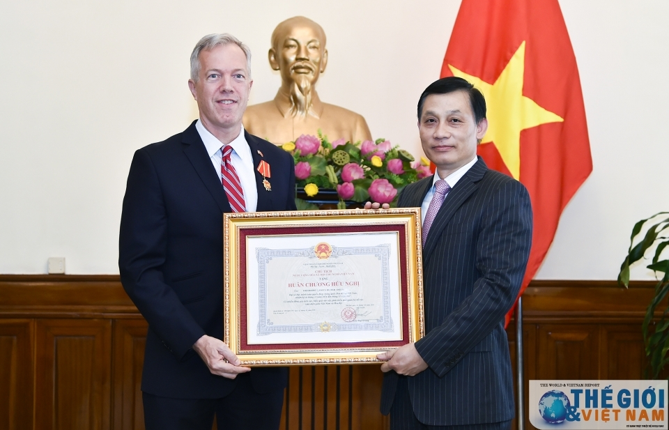 Một người bạn Mỹ “không... trầm lặng”