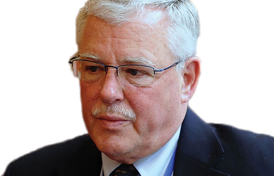 Giáo sư Carl Thayer: Trung Quốc đã vi phạm luật pháp quốc tế có chủ đích