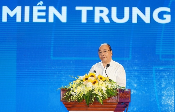 Thủ tướng: Phát triển miền Trung, đừng để ‘hai chân dẫm vào nhau’