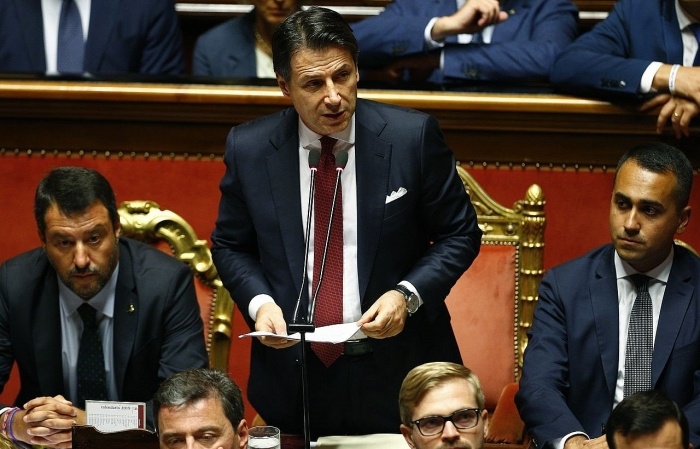 Chính trường Italy: Từ hỗn loạn thành khủng hoảng