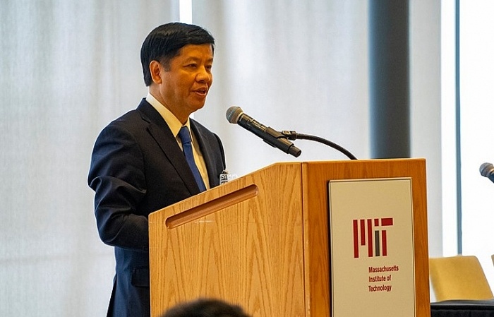 Trong vòng tay người Việt ở Mỹ