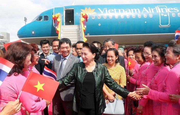 chu tich quoc hoi tham va lam viec tai tinh udon thani thai lan