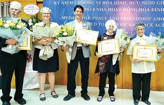 Chuyện về những “chuyên gia phản chiến”