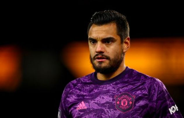 Chuyển nhượng cầu thủ hôm nay (1/8):  Man Utd đàm phán với Romero và giữ 'thần đồng' Hannibal Mejbri; Arsenal sắp có tân binh đầu tiên