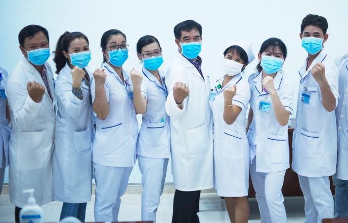 Những 'chiến sĩ áo trắng' giữa thời bình ở tâm dịch Đà Nẵng