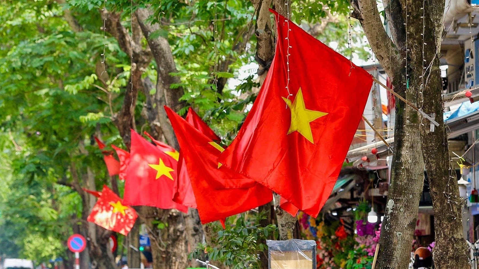 Lễ Quốc khánh 2/9/2025: Cán bộ, công chức, viên chức, người lao động nghỉ từ ngày nào?