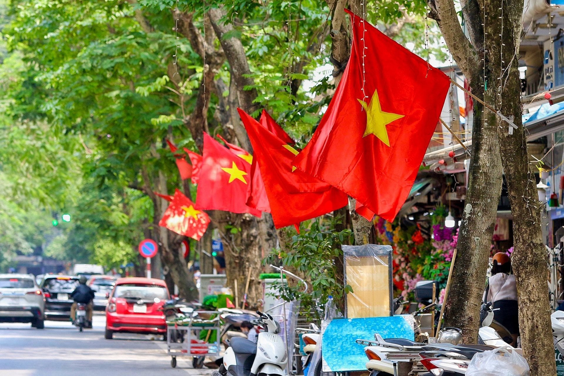 Lễ Quốc khánh 2/9/2025: Cán bộ, công chức, viên chức, người lao động nghỉ từ ngày nào?