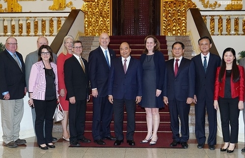 Thủ tướng Nguyễn Xuân Phúc tiếp Thống đốc bang Nebraska, Hoa Kỳ