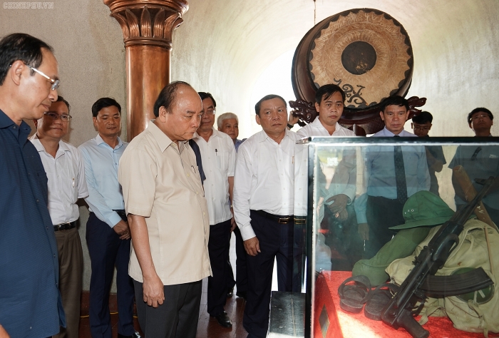 thu tuong dang huong tuong nho anh hung liet sy tai thanh co quang tri