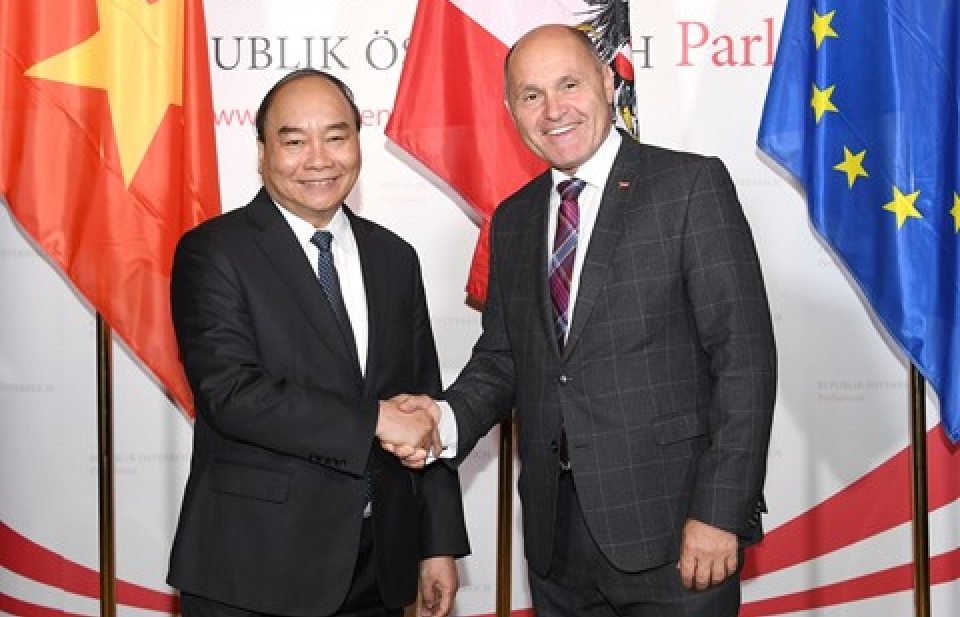 Thủ tướng Nguyễn Xuân Phúc hội kiến Chủ tịch Quốc hội, chào xã giao Tổng thống Áo