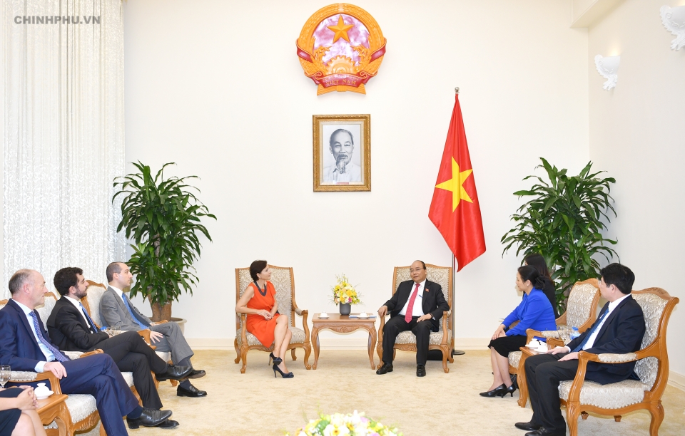 thu tuong nguyen xuan phuc tiep dai su italy tai viet nam