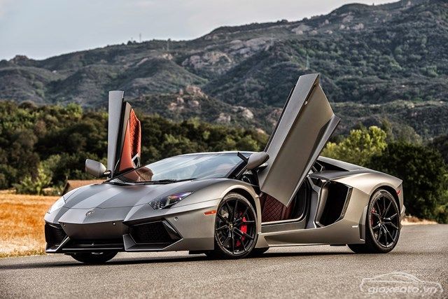 Giá siêu xe Lamborghini 2020 cập nhật mới nhất 10/2020 Giá siêu xe Lamborghini 2020 cập nhật mới nhất 10/2020