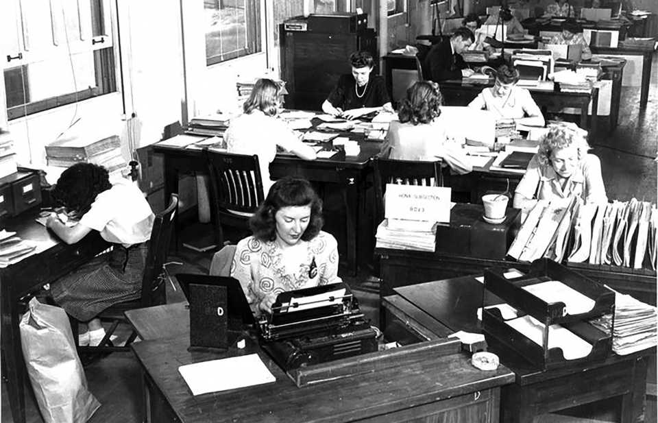 Chuyện chưa kể về những cô gái phá mã