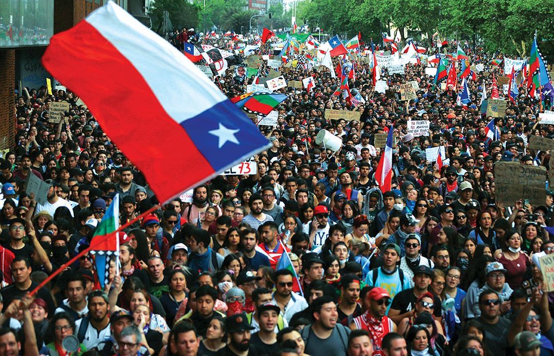 Biểu tình Chile: Đám cháy lớn từ những đốm lửa nhỏ