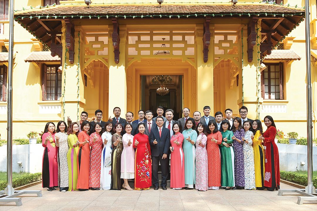 Báo Thế giới & Việt Nam: 30 năm không ngừng cống hiến bao the gioi viet nam 30 nam khong ngung cong hien