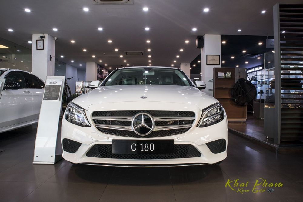 Giá xe Mercedes C180 mới nhất Việt Nam tháng 11 2020 gia xe mercedes c180 moi nhat viet nam thang 112020
