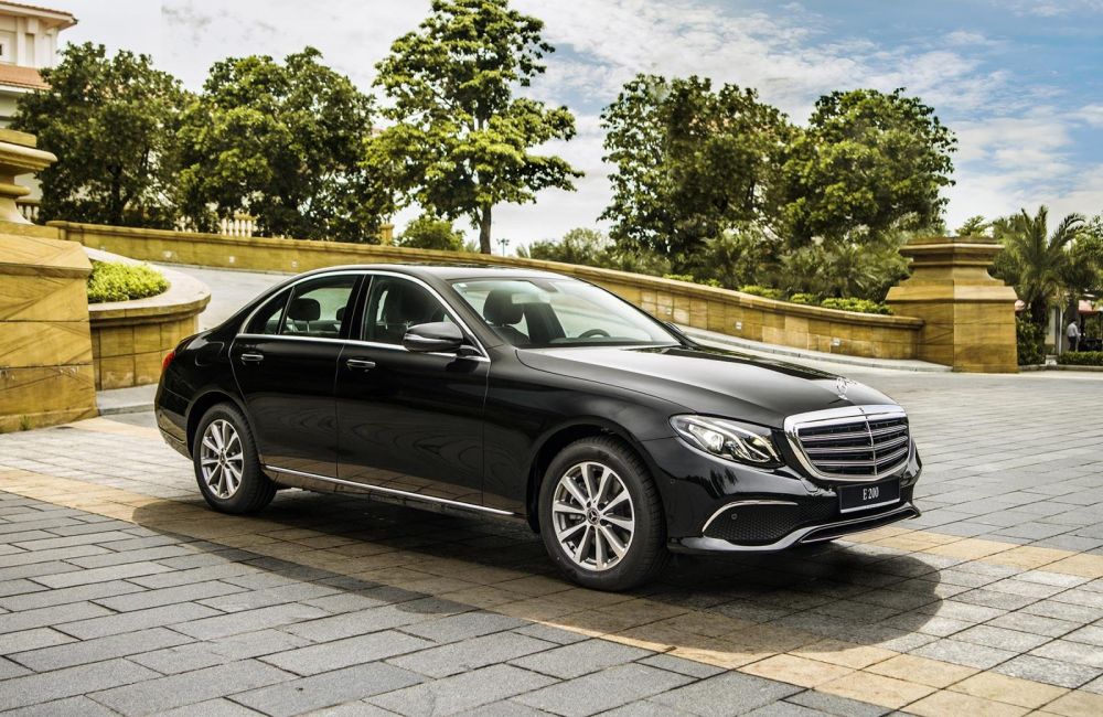 Giá xe Mercedes E200 mới nhất tháng 11/2020