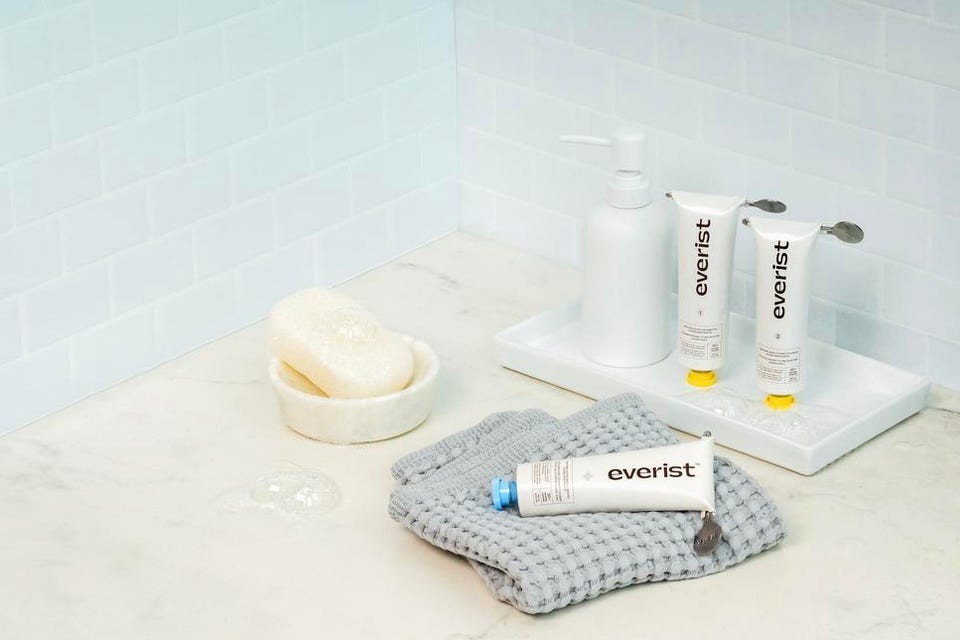 Everist thay đổi cuộc sống với sản phẩm làm đẹp 'không nước', 'không nhựa'