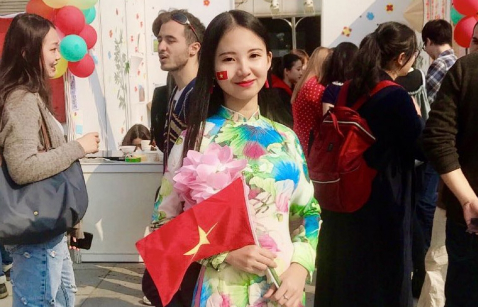 Cô gái Việt mơ làm sứ giả hữu nghị