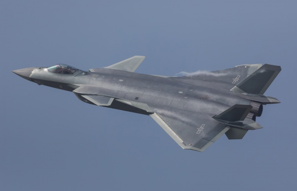 ​Tiêm kích J-20: Dũng mãnh hay hư danh?