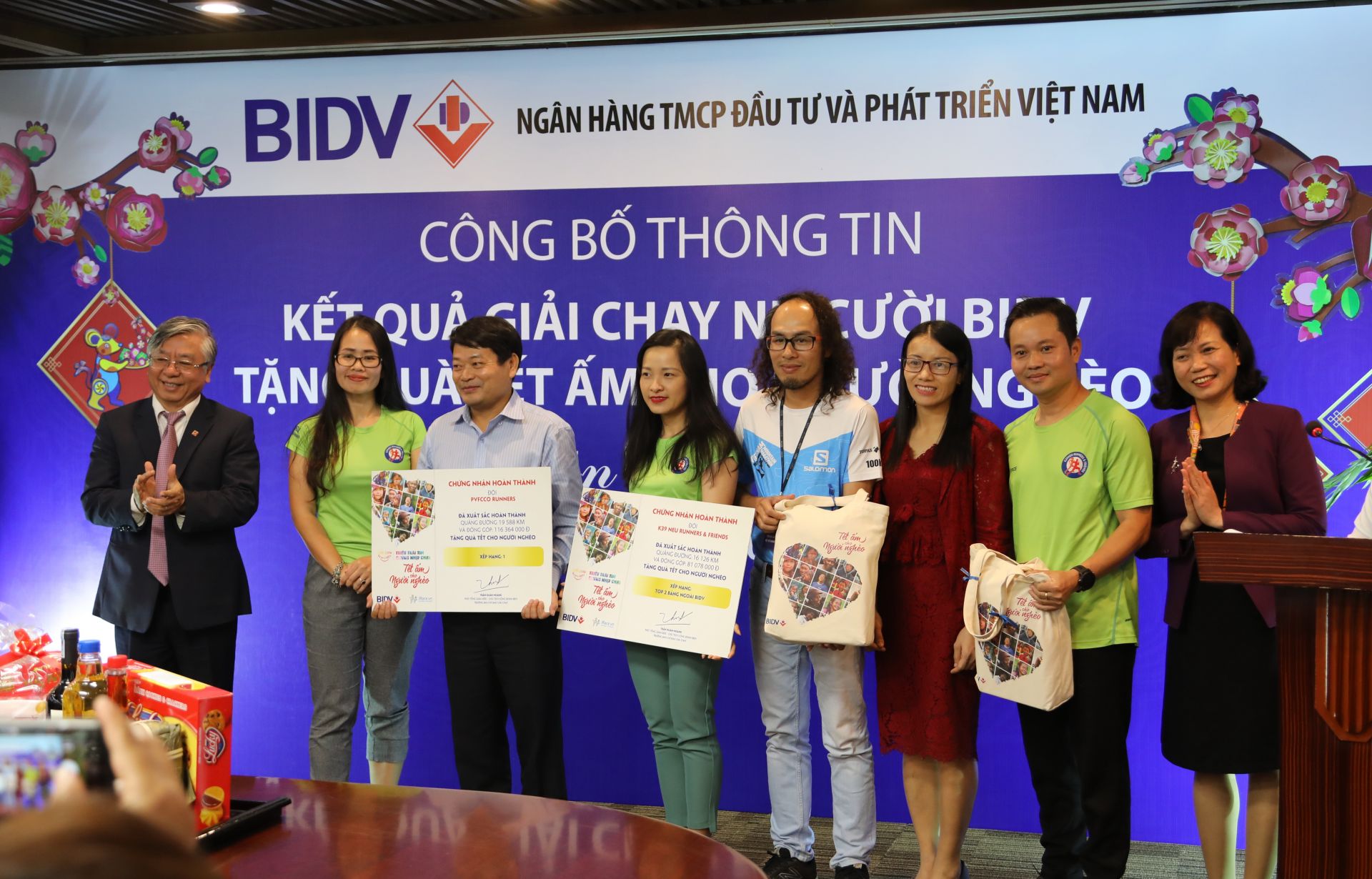 Tổng kết giải chạy "Nụ cười BIDV - Tết ấm cho người nghèo 2020" tong ket giai chay nu cuoi bidv tet am cho nguoi ngheo 2020