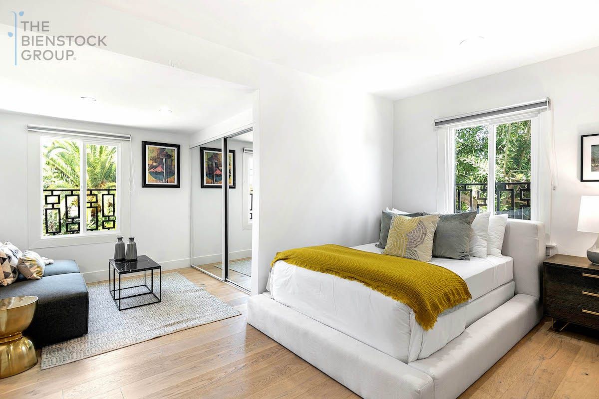 ben trong biet thu meghan markle tung song voi chong cu