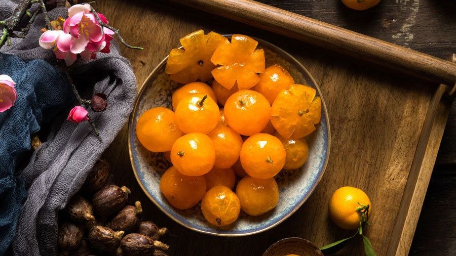 Hoài niệm mứt Tết - Cuốn sách thú vị dành cho những người phụ nữ yêu nữ công gia chánh