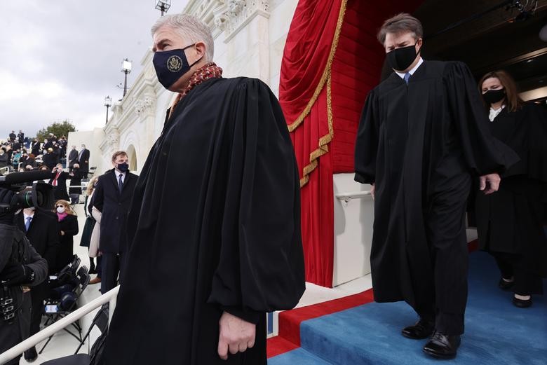 Các Thẩm phán Tòa án Tối cao Neil Gorsuch, Brett Kavanaugh và Amy Coney Barrett. (Nguồn: Reuters)