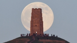 Hình ảnh Trăng Sói xuất hiện trên khắp thế giới