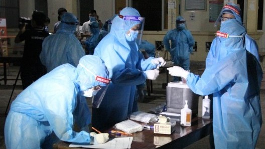 Covid-19 sáng 21/1: Công khai số tiền chi mua vaccine Covid-19 từ quỹ, ổ dịch 3 quán karaoke ở Nghệ An có 28 ca F0