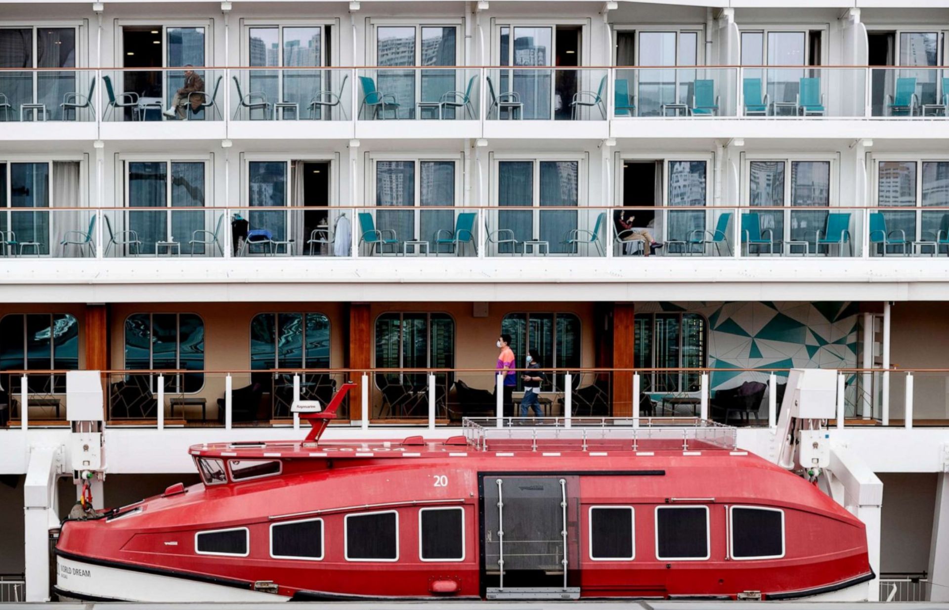 Tàu Diamond Princess: Thêm 67 người xét nghiệm dương tính với virus corona