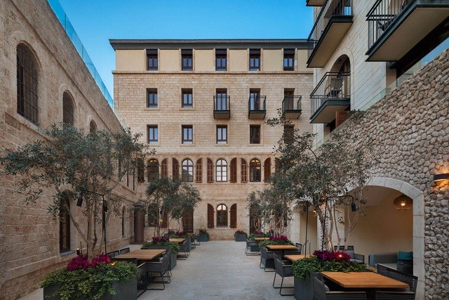 Màn 'biến hình' ngoạn mục từ những nhà tù trăm năm thành khách sạn cao cấp