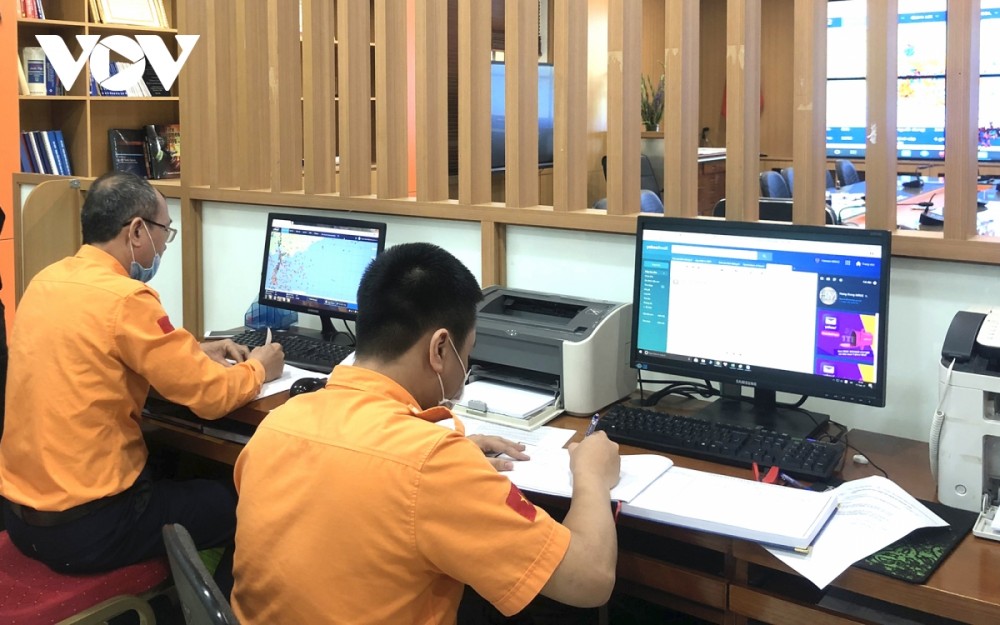 Các cơ quan tại Hà Nội thực hiện nghiêm túc phòng, chống dịch Covid-19 ngày làm việc đầu năm mới