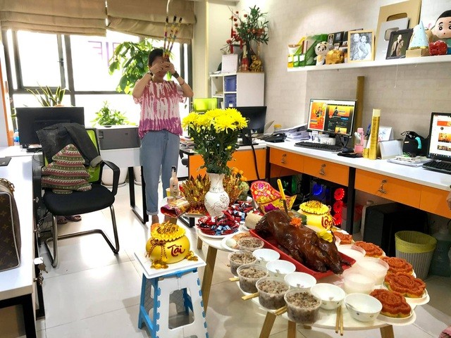 'Soi' mâm cỗ ngày vía Thần Tài của loạt sao Việt 'Soi' mâm cỗ ngày vía Thần Tài của loạt sao Việt