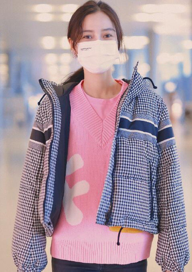 Dính nghi án ly hôn với Huỳnh Hiểu Minh, Angelababy lại bị đồn đi du lịch cùng Đặng Luân