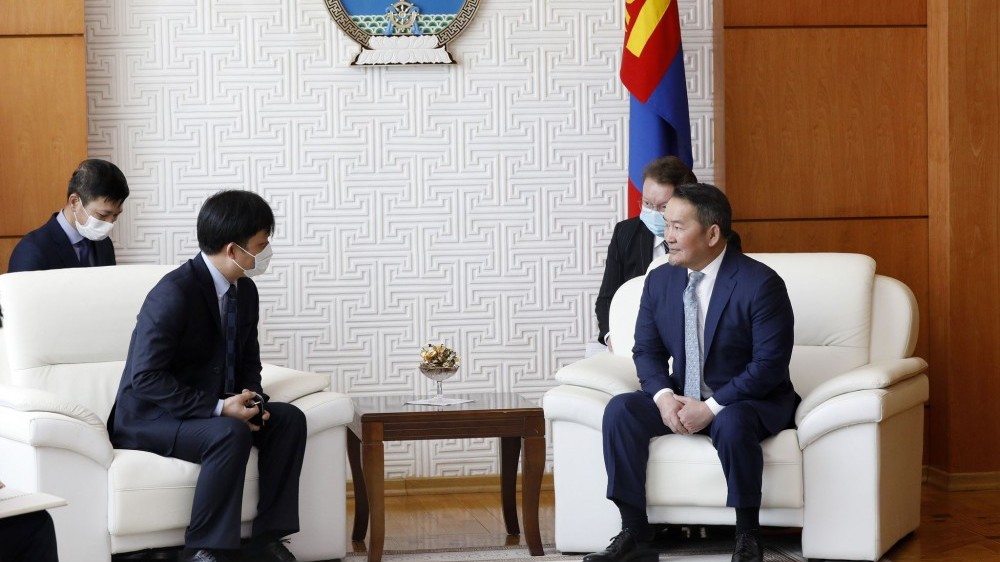 Đại sứ Doãn Khánh Tâm trình Ủy nhiệm thư lên Tổng thống Mông Cổ