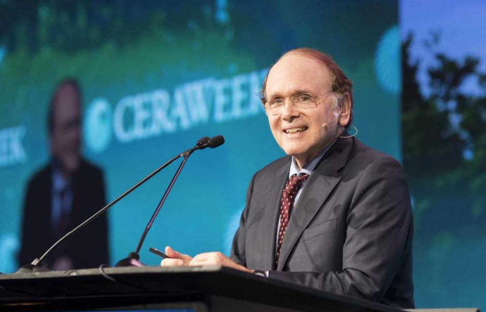 Khi giới công nghệ can thiệp cuộc đối đầu giữa nhiên liệu hóa thạch và tái tạo